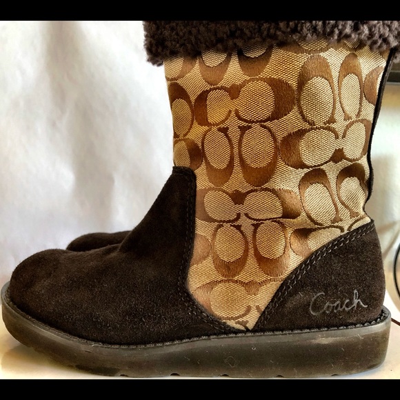 IOB Coach “Kally” signature monogram boots. - Picture 3 of 5